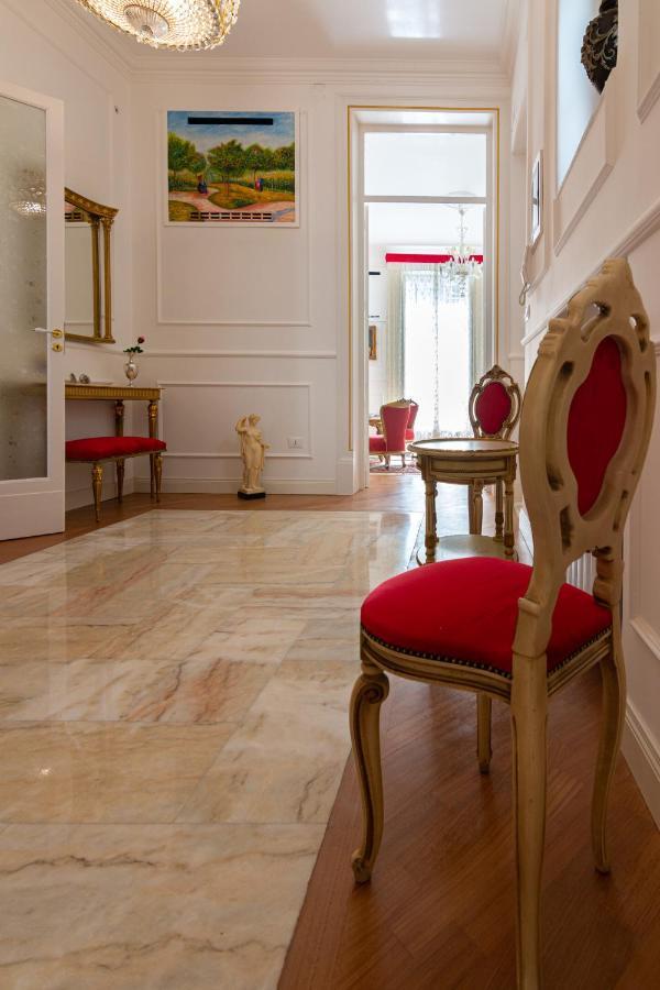 Le Rose Di Nonna Maria, Appartamento Di Lusso In Centro Citta Palermo Kültér fotó