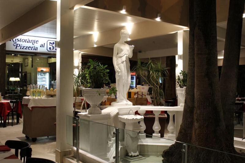 Le Rose Di Nonna Maria, Appartamento Di Lusso In Centro Citta Palermo Kültér fotó